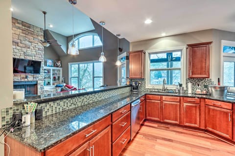 Kitchen | Toaster | Slow Cooker | Cooking Utensils | Microwave