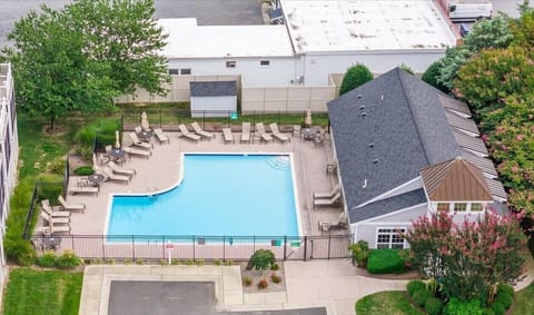 Community Pool and Gym