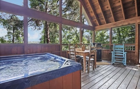 Relax and unwind in the large hot tub (grill no longer there)
