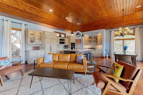Living Area + Kitchen + Dining Area - Walker Luxury Vacation Rentals