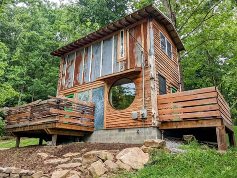 Two porches for plenty of moon gazing, grilling, and relaxing