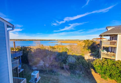 7 Bermuda Landing (Seven Seas [Int. Ext.]) - watermarked-03