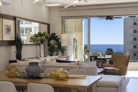Our lovely living room with access to the main terrace and ocean view.