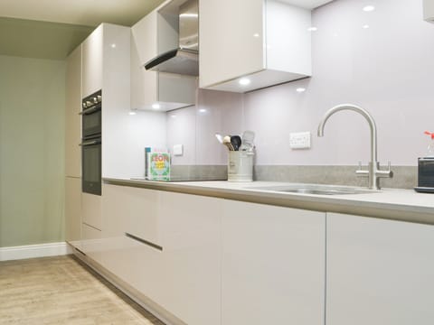 Kitchen | 1 Harney Peak - Harney Peak, Portinscale, near Keswick