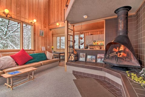 Ludlow Vacation Rental | 3BR | 2.5BA | 1,500 Sq Ft | Stairs Required for Access