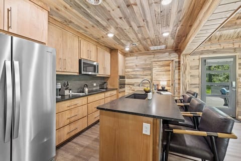 8580 Creek Crossing-32