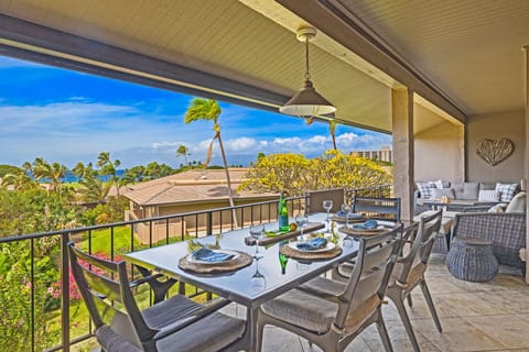 Lanai views - Kaanapali condo with ocean view lanai and tropical garden setting