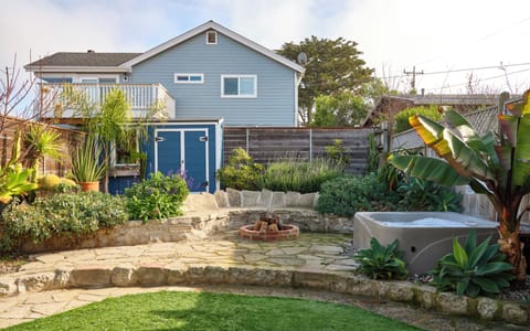 Fire pit and private enclosed backyard