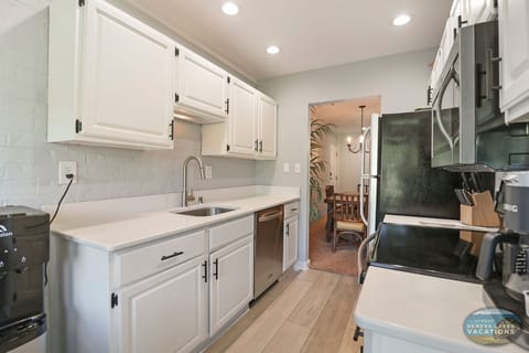 Fully equipped kitchen, drip coffee maker