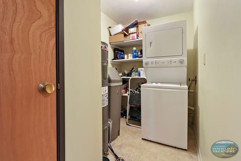 Stackable washer dryer