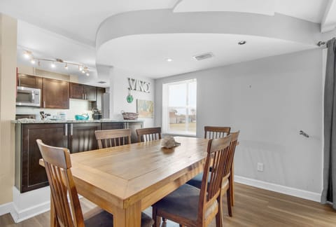 Enjoy a meal with your crew