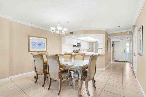 Dining to kitchen view