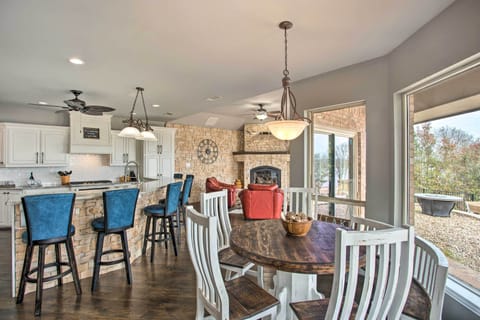 Dining Area | 1st Floor