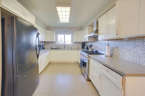 Kitchen | Cooking Basics | Coffee Maker | Blender | Toaster