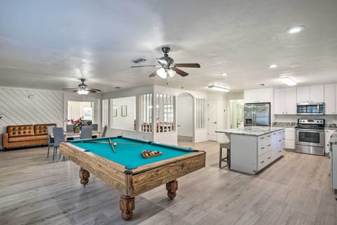 Gainesville Vacation Rental | 5BR | 4BA | 4,757 Sq Ft | Step-Free Access