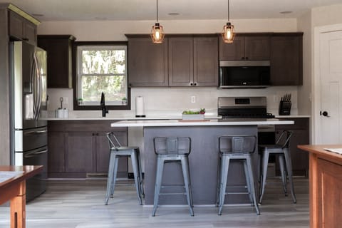 Barstools for an additional 4 guests