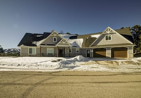 Leak Me to the Peak - Front View