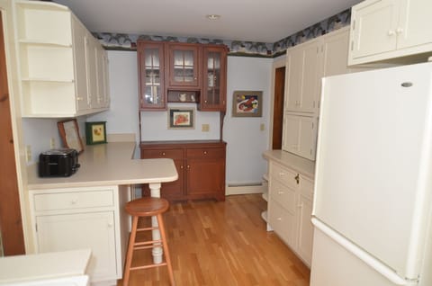 Another view of kitchen in opposite direction
