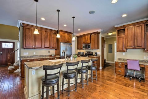 Breakfast Bar | Laptop-Friendly Workspace