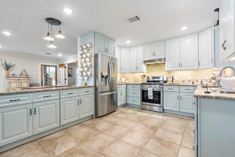 Spacious Kitchen, Cookware, Dinnerware Ready to  Entertain in Style