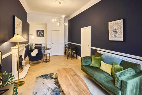 Zetland Hideaway, Saltburn-by-the-Sea - Host & Stay