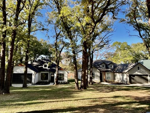 Over 1 Acre Spread!