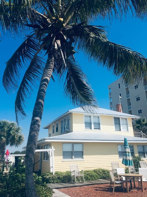 studio apartment is window on left