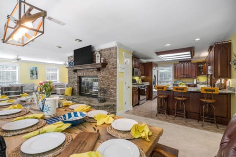 "Our large family enjoyed the ability to have a meal at the large table together, but also valued the split level home to spread out and enjoy different activities." Angela (Norman, OK - Dec. 2025)