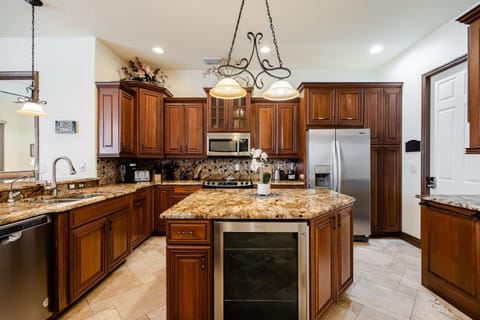 updated kitchen vacation rental, Cape Coral