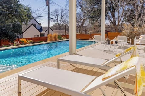 Relax at our Palm Springs inspired abode!