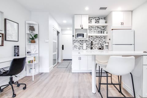 Kitchen & work space area!