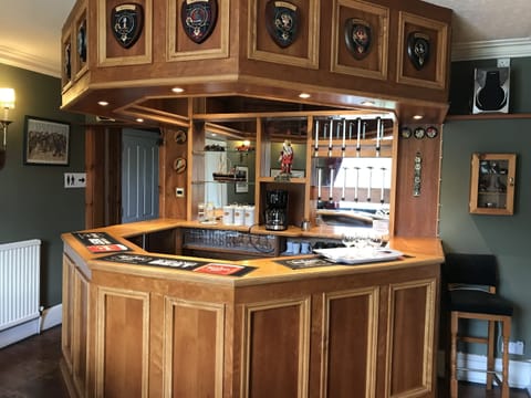 The Old Bar has tea and coffee making facilities and guests can set up their own bar