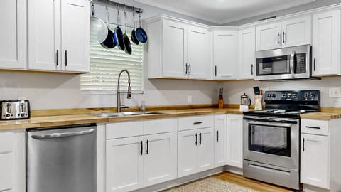 Spacious kitchen with everything you need to feed the gang.