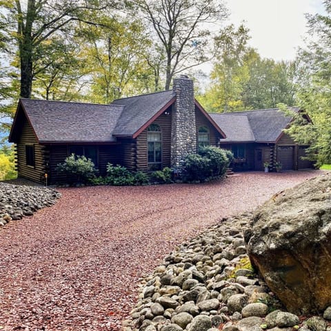 Beautiful wooded 4-acre lot with gorgeous mountain views!