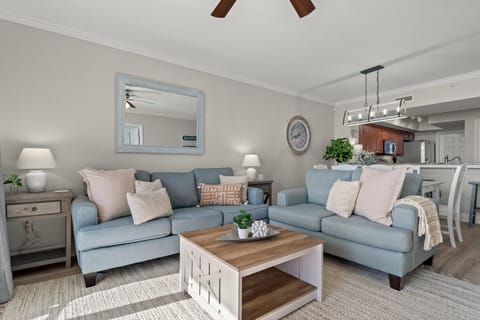 Living Area, Queen Sleeper Sofa