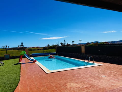 All Day Sun Around The Pool