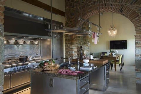 Well equipped, professional kitchen