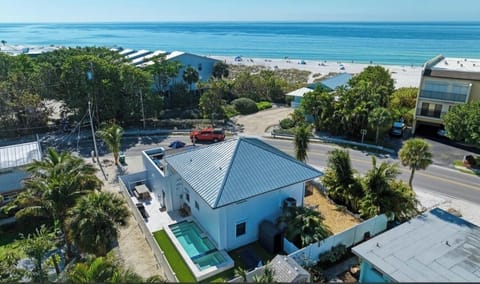 Heron Heaven Aerial View with Beach (1)
