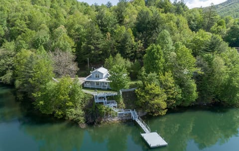 Ariel view of Lakefront Cottage property