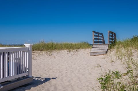 Private Access to East Sandwich Beach - 183 #2 North Shore Boulevard East Sandwich