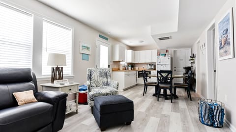 Nauti Beaches full view from family room