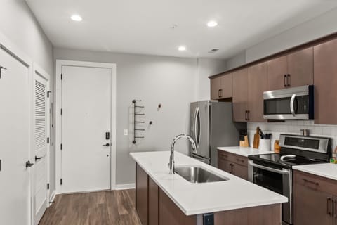 Full kitchen with full size appliances