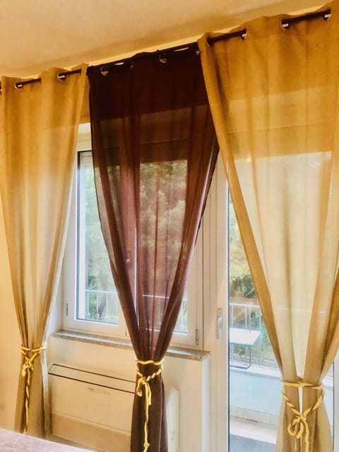 air conditioning and balcony