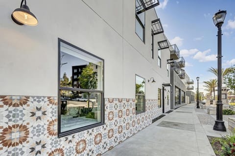 Where sleek design meets inviting charm—your perfect getaway starts here. ✨