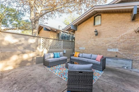 Back Yard Patio Seating