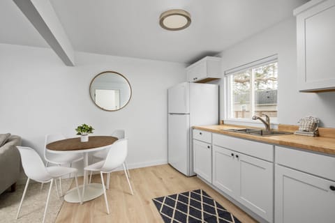 "Great spot, clean, and good location. Enjoyed our time here, would definitely recommend" - Mireya