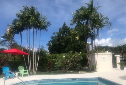 Welcome to Twin Palms!