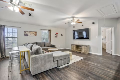 A cozy retreat perfect for unwinding and connecting with loved ones.