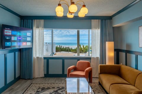 Beachfront Condo 21
