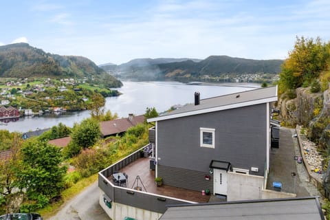 Modern apartment with fantastic views!